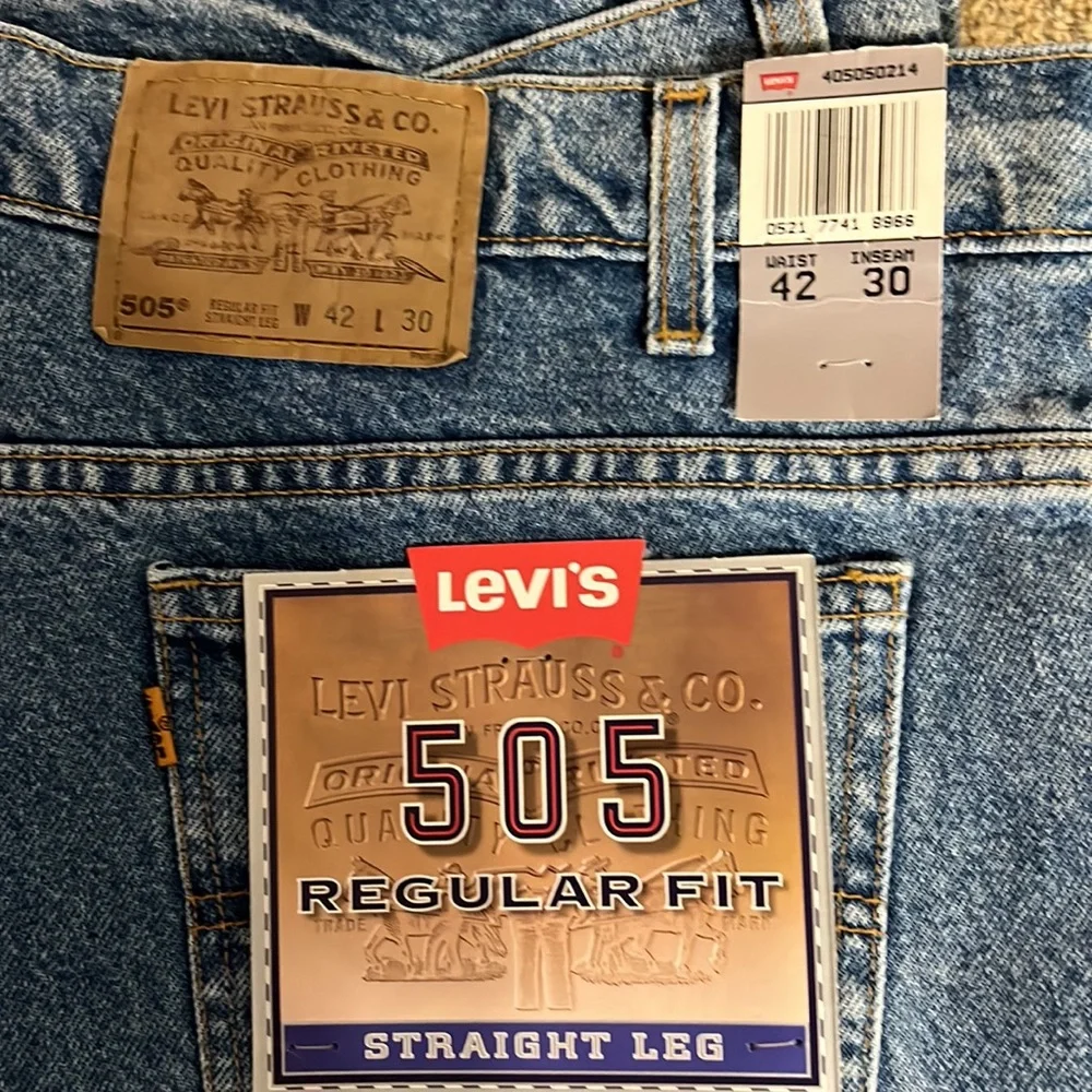 Men’s Levi’s 505 jeans 42 x 30 new with tags attached
